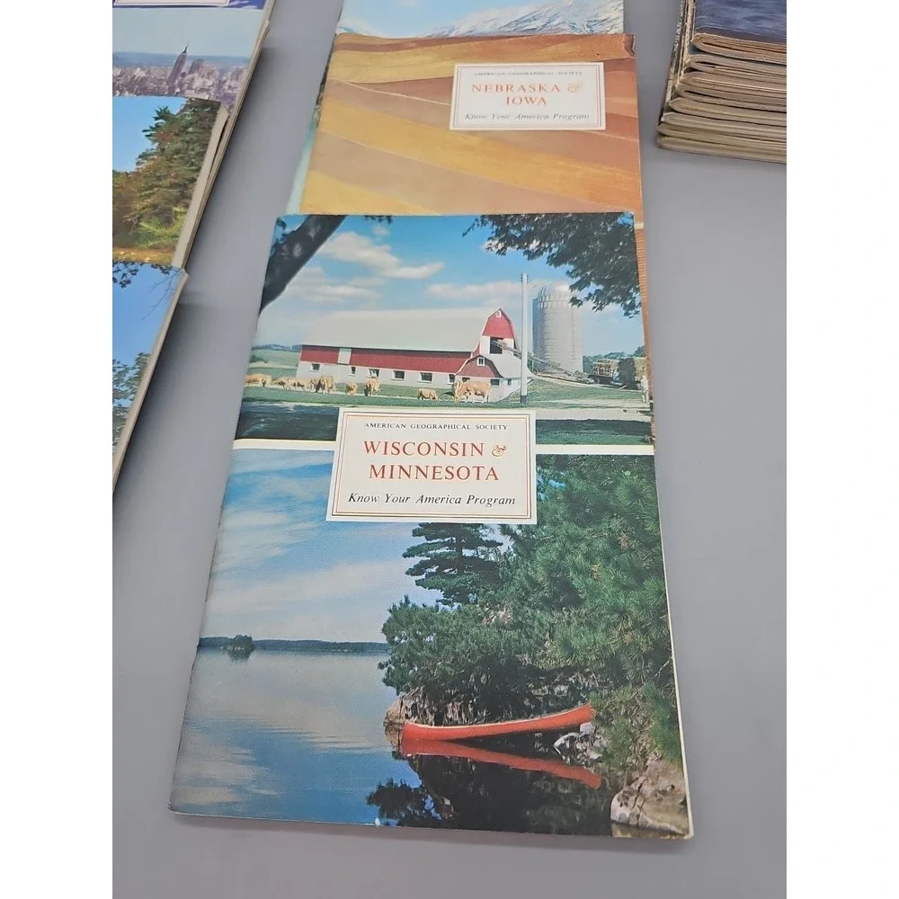 Lot 17 VTG AMERICAN GEOGRAPHICAL SOCIETY Around The World Program Books 1956-62